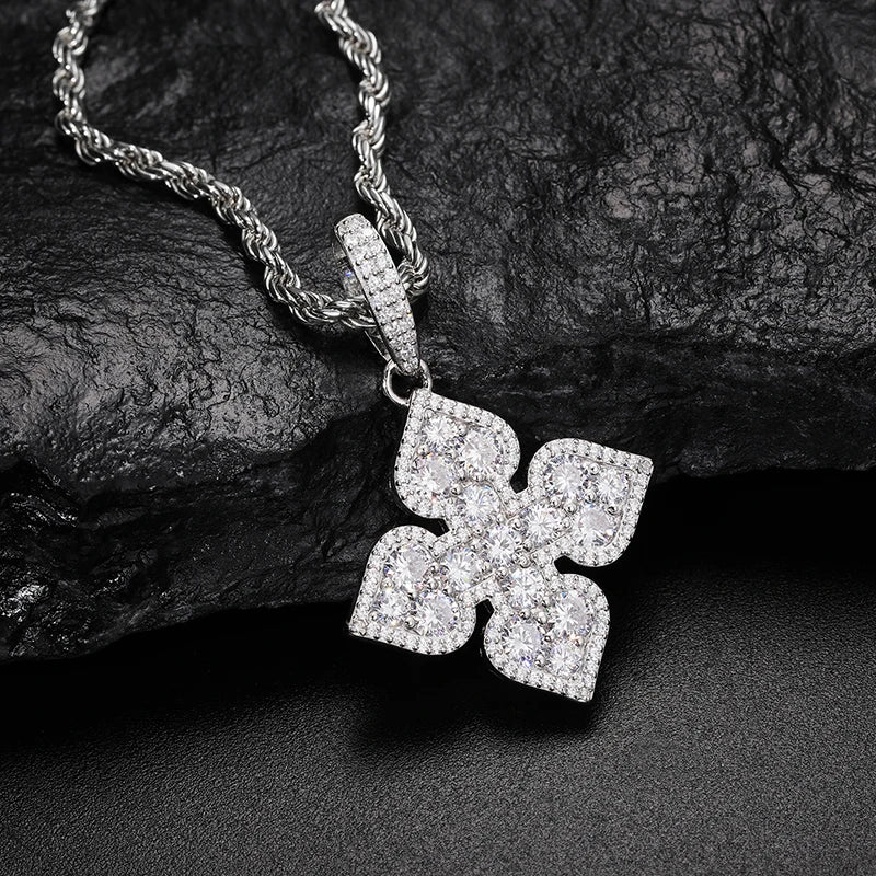 VVS1 Moissanite Heart Flower Pendant Necklace